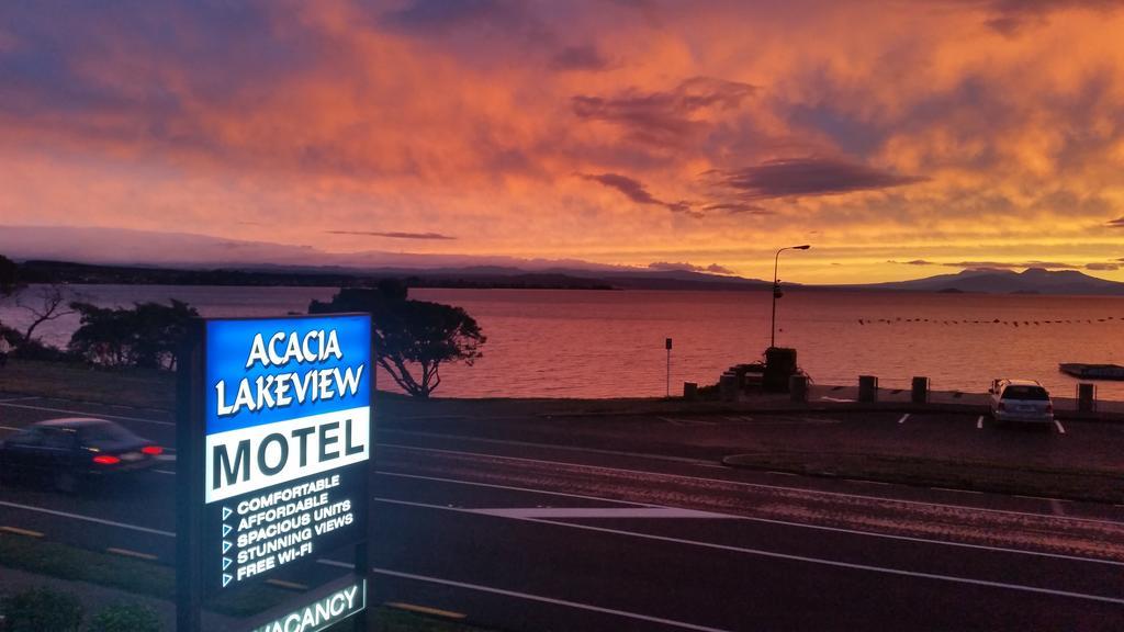 Acacia Lake View Motel Taupo Kültér fotó